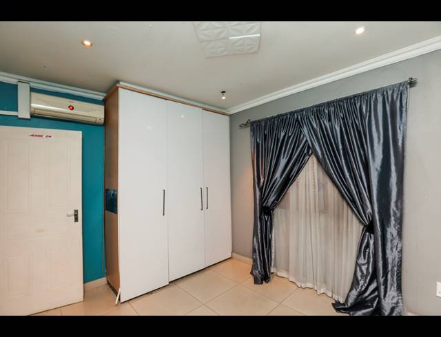 3 BEDROOM APARTMENT FOR SALE IN MORNINGSIDE